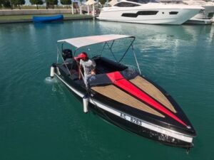 hipster-fishing-boat-dubai-boat-dubai-yacht-at-the-best-rates