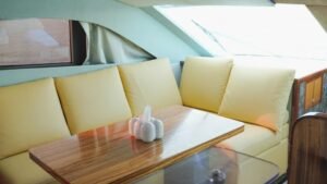 premium-dubai-yacht-boat-dubai-yacht-at-the-reasonabl-price